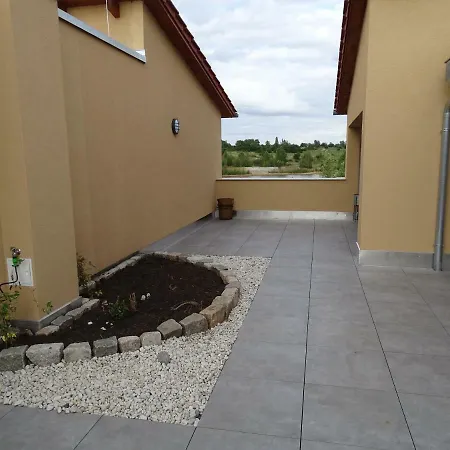 Feriendomizil Am Stoermthaler See, Lagovida, Leipziger Neuseenland, Grosspoesna, Privatstrand
