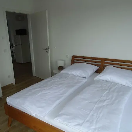 Апартаменты Feriendomizil Am Stoermthaler See, Lagovida, Leipziger Neuseenland, Grosspoesna, Privatstrand