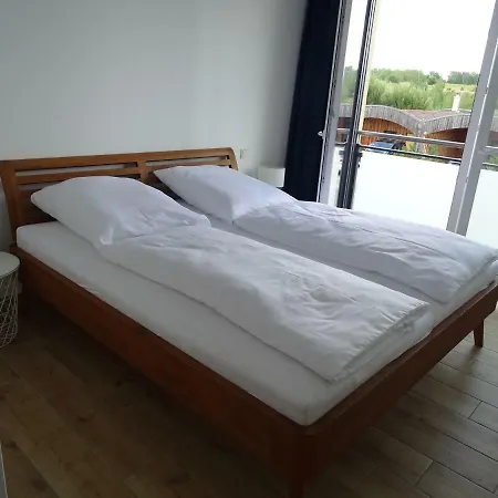 Feriendomizil Am Stoermthaler See, Lagovida, Leipziger Neuseenland, Grosspoesna, Privatstrand Гросспёзна
