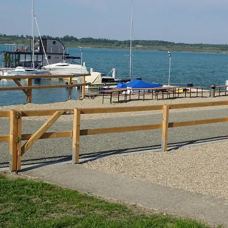 Feriendomizil Am Stoermthaler See, Lagovida, Leipziger Neuseenland, Grosspoesna, Privatstrand Апартаменты Гросспёзна