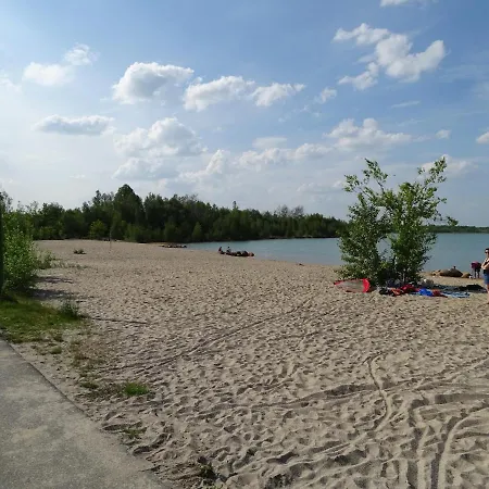 Feriendomizil Am Stoermthaler See, Lagovida, Leipziger Neuseenland, Grosspoesna, Privatstrand Апартаменты Гросспёзна
