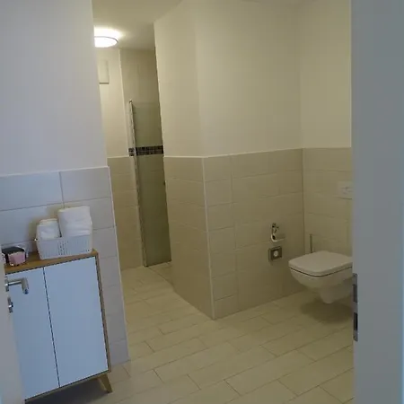 Feriendomizil Am Stoermthaler See, Lagovida, Leipziger Neuseenland, Grosspoesna, Privatstrand Апартаменты Гросспёзна