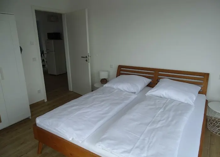 Appartement Feriendomizil Am Stoermthaler See, Lagovida, Leipziger Neuseenland, Grosspoesna, Privatstrand