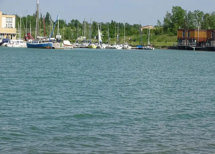 Feriendomizil Am Stoermthaler See, Lagovida, Leipziger Neuseenland, Grosspoesna, Privatstrand * Grosspoesna